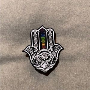 Hamsa chakra pin